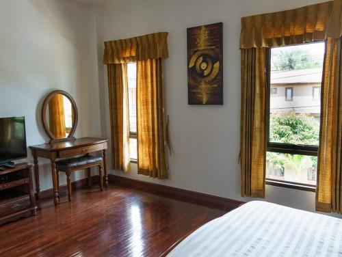 4BD Private pool villa in Patong heart quiet&nice - Tap to explore photos