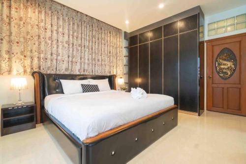 Patong Spacious 4 BR Vacation Home rooftop Views - Tap to explore photos