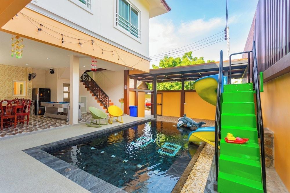 99 Pool Villa