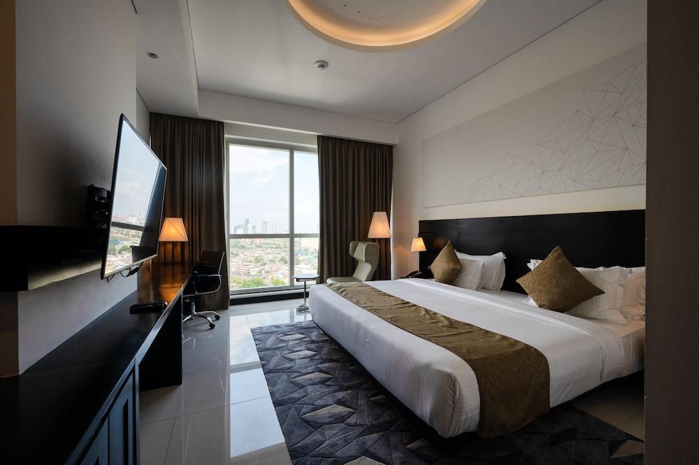Orion City Hotel Room Type - Deluxe Double or Twin Room, City View