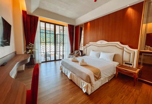 Grand Lord Hotel & Residence - Pattaya Room Type - Double Room with Terrace