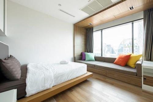 M Estate 2BR Private Residence, 300m to BTS Chit Lom - Tap to explore photos