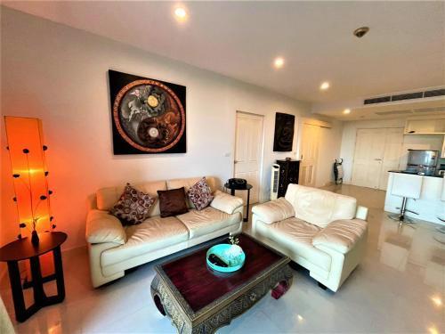 Patong - The Unity Seaview & Mountain Residence - Tap to explore photos