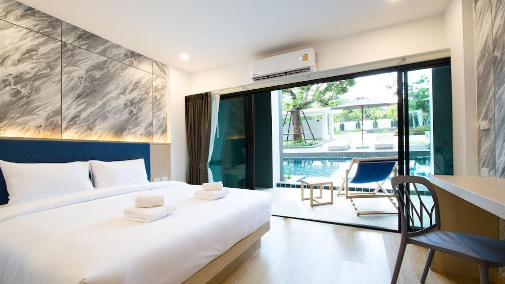 B2 Krabi Ao Nang Premier Resort Room Type - Luxury Premier Pool Access