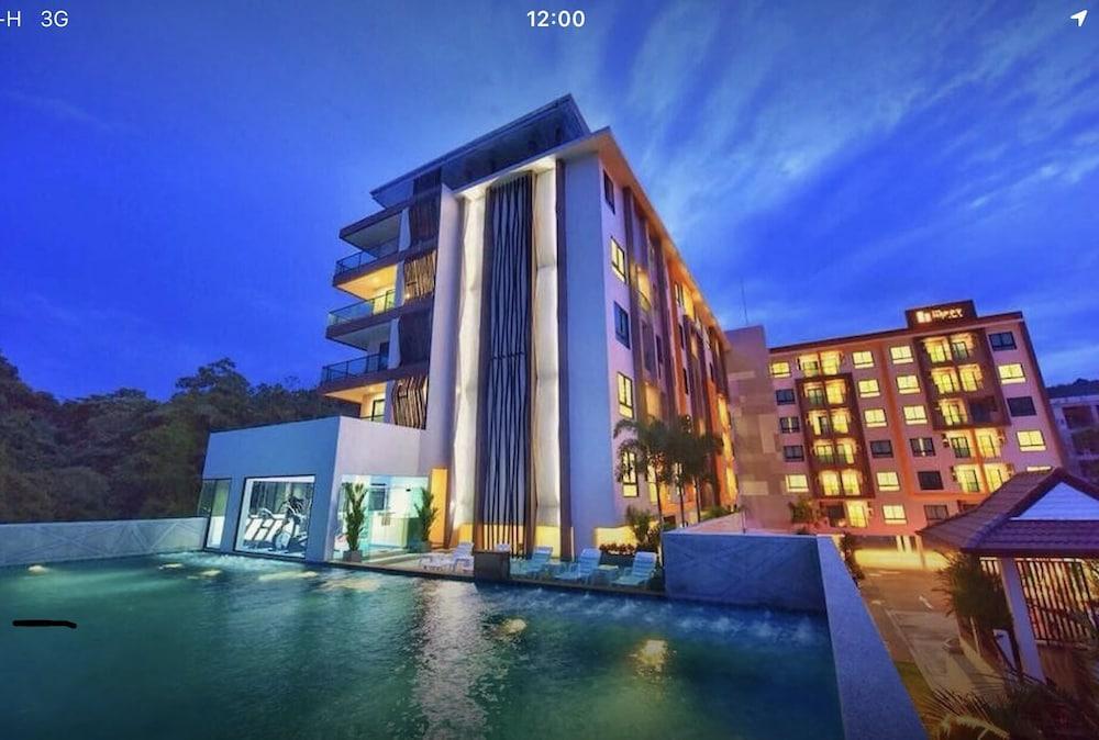 Nice 39sqm 1Br Apt Infinity Pool Walk to Beautiful Nai Yang - Tap to explore photos