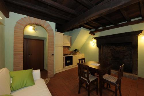 La Scaletta Holiday House - Tap to explore photos