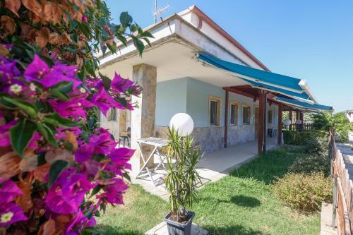Mabell Guest House Room Type - Deluxe Double Room with Garden View Mabell Guest House Room Type - Deluxe Double Room with Garden View
