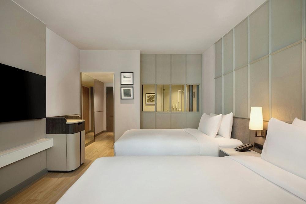 Courtyard by Marriott Bangkok Sukhumvit 20 Room Type - Deluxe Guest room, 2 Doubles, City view Courtyard by Marriott Bangkok Sukhumvit 20 Room Type - Deluxe Guest room, 2 Doubles, City view