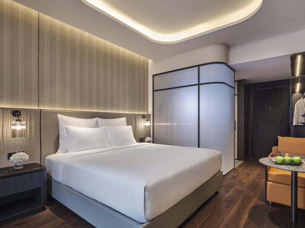 Pullman Singapore Hill Street Room Type - Deluxe Room, 1 King Bed Pullman Singapore Hill Street Room Type - Deluxe Room, 1 King Bed