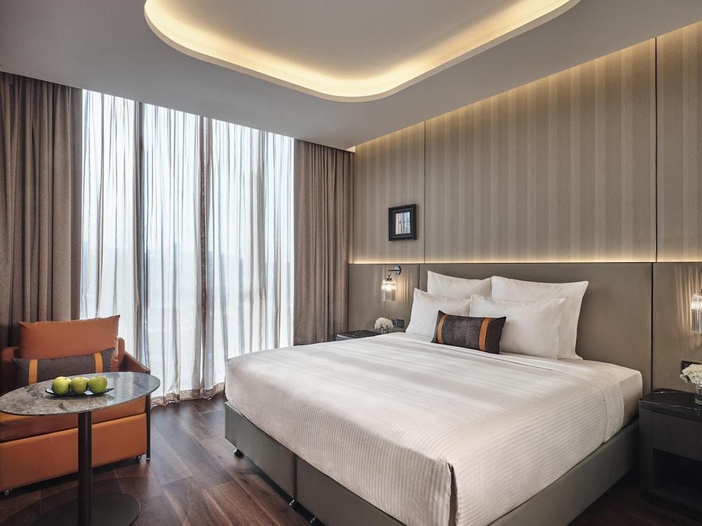 Pullman Singapore Hill Street Room Type - Deluxe Room, 1 King Bed Pullman Singapore Hill Street Room Type - Deluxe Room, 1 King Bed