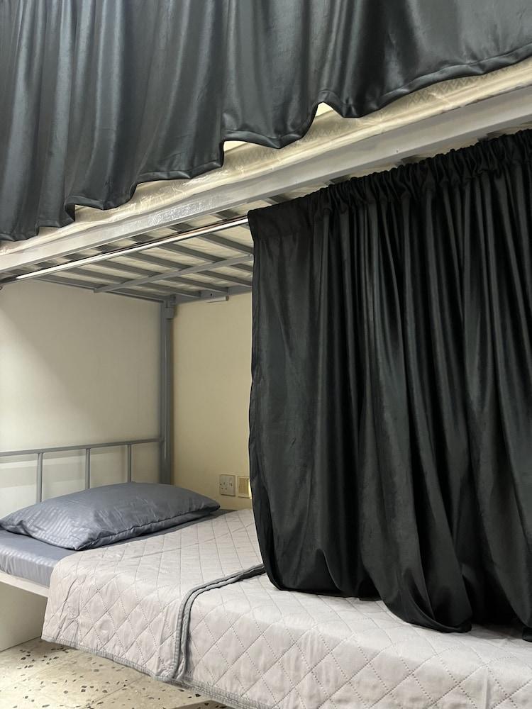 Paradiso Backpackers Haven - Tap to explore photos