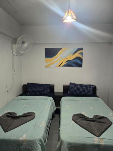 Funky Crab The River Room Type - Twin Room with Air-Conditioning