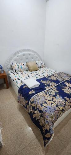 Uniqueland Room Type - Queen Room with Shared Bathroom