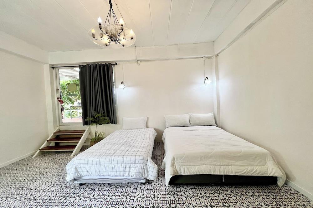 Bann Kam B&B Room Type - Family Triple Room