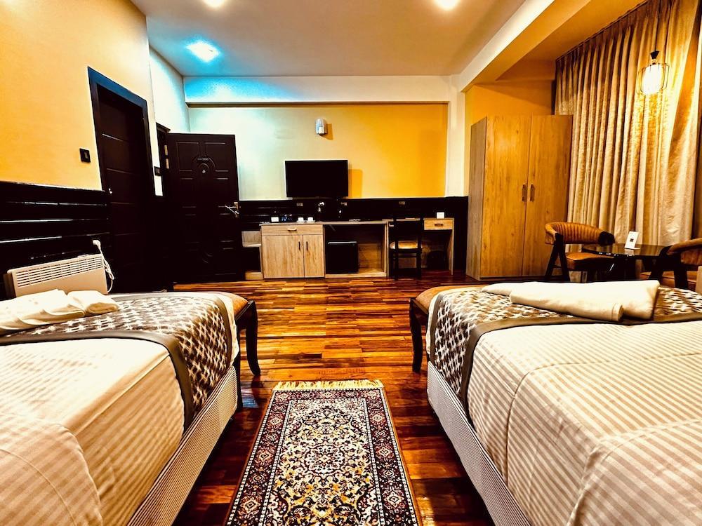 Silver Cloud Hotel Room Type - Deluxe Room, 2 Twin Beds, Mountain View Silver Cloud Hotel Room Type - Deluxe Room, 2 Twin Beds, Mountain View