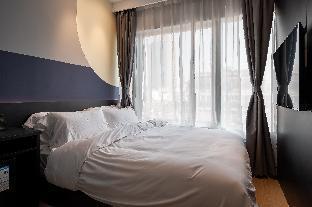 Dayin International Youth Hostel - East Nanjing Road & The Bund - Tap to explore photos