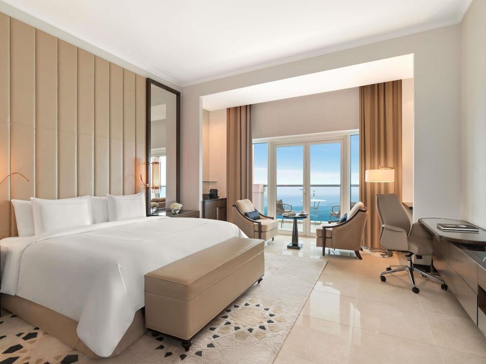 Rixos Marina Abu Dhabi Room Type - Premium Room, Balcony (Corniche view)