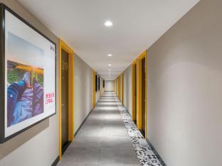 Changee Hotel (Shanghai Baoshan Wanda Gongkang Road Subway Station) - Tap to explore photos