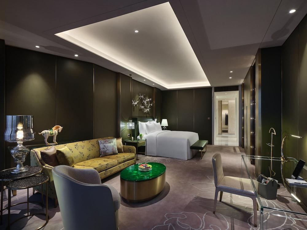 J Hotel, Shanghai Tower Room Type - Skyline King