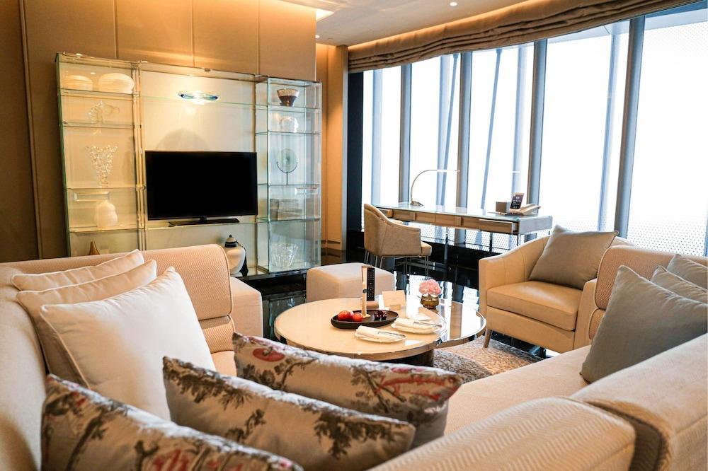 J Hotel, Shanghai Tower Room Type - Suite, River View