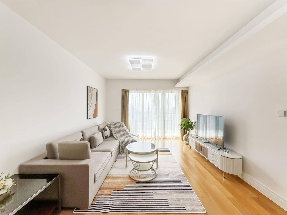 Tyms High Serviced Residence Shanghai Xujiahui Metro Room Type - City View 2 Bedroom Cozy Family Suite Tyms High Serviced Residence Shanghai Xujiahui Metro Room Type - City View 2 Bedroom Cozy Family Suite