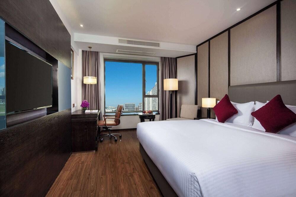 Ramada Shanghai Songjiang - Tap to explore photos
