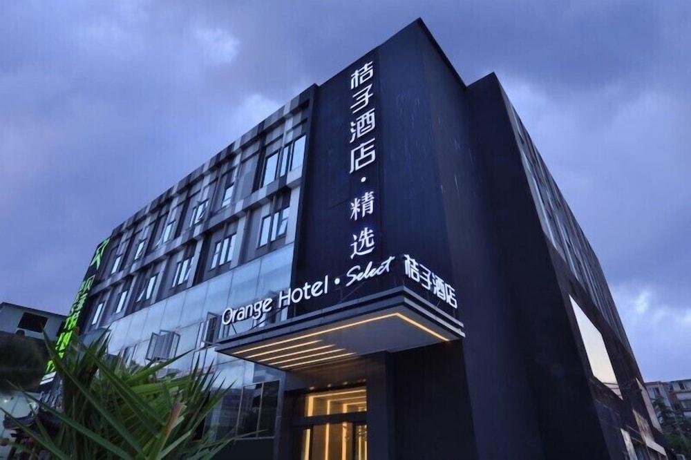Orange Hotel Select Hongqiao Gubei - Tap to explore photos