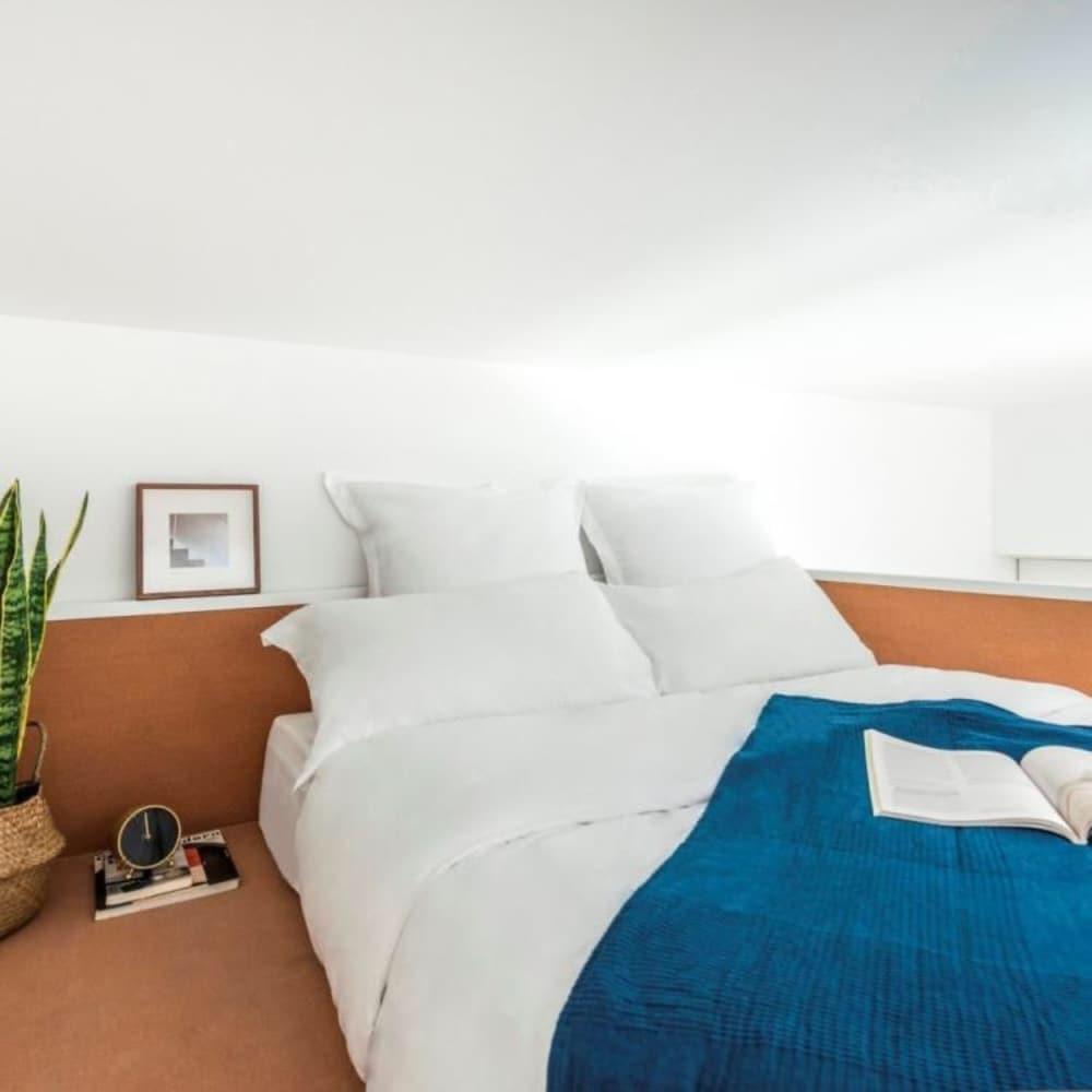 BaseLIVING Wending Serviced Apartment - Tap to explore photos