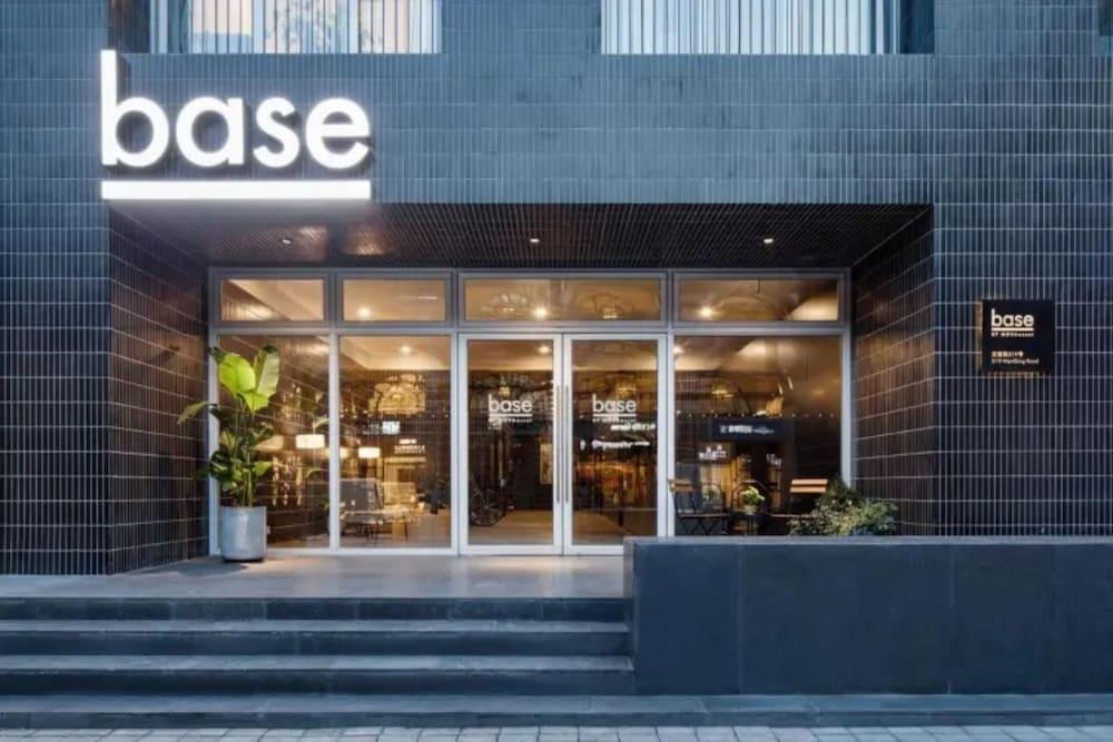 BaseLIVING Wending Serviced Apartment