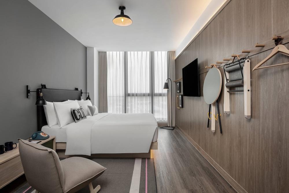 Moxy Shanghai Hongqiao NECC Room Type - Standard King Room