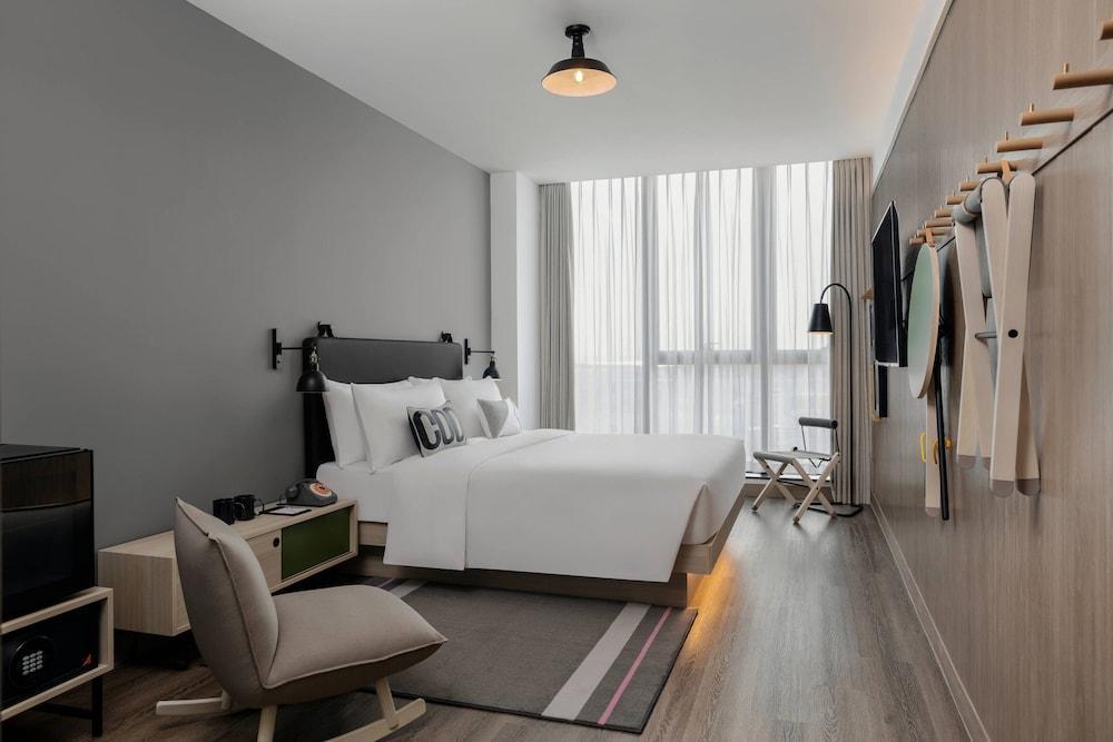 Moxy Shanghai Hongqiao NECC Room Type - Moxie King Room