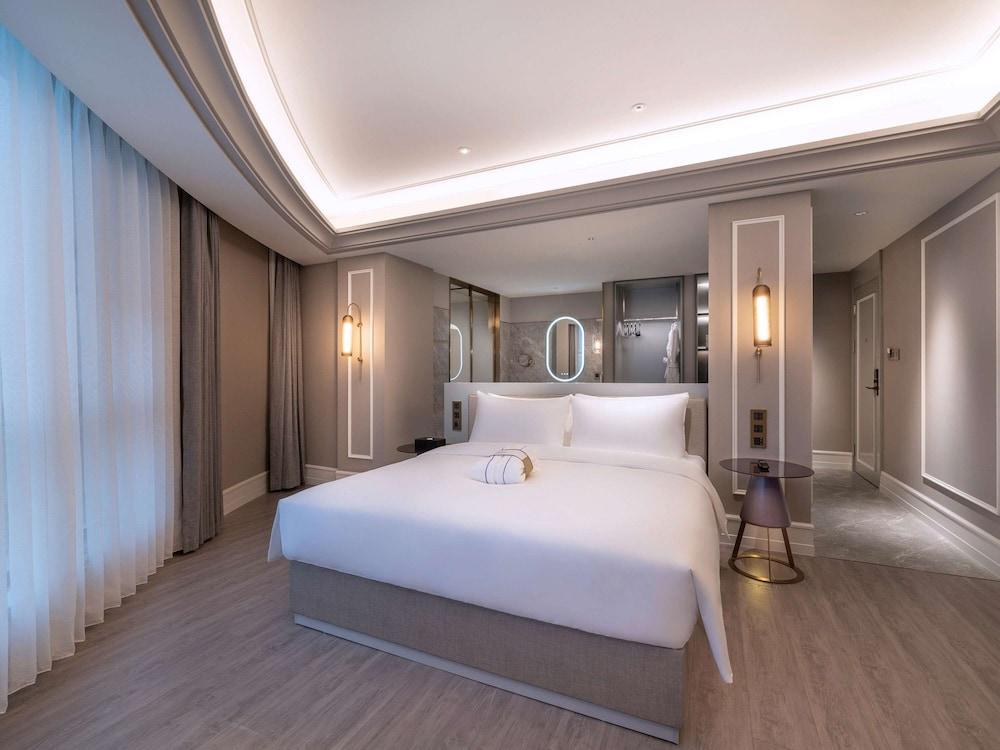 Mercure Shanghai Xujiahui South - Tap to explore photos