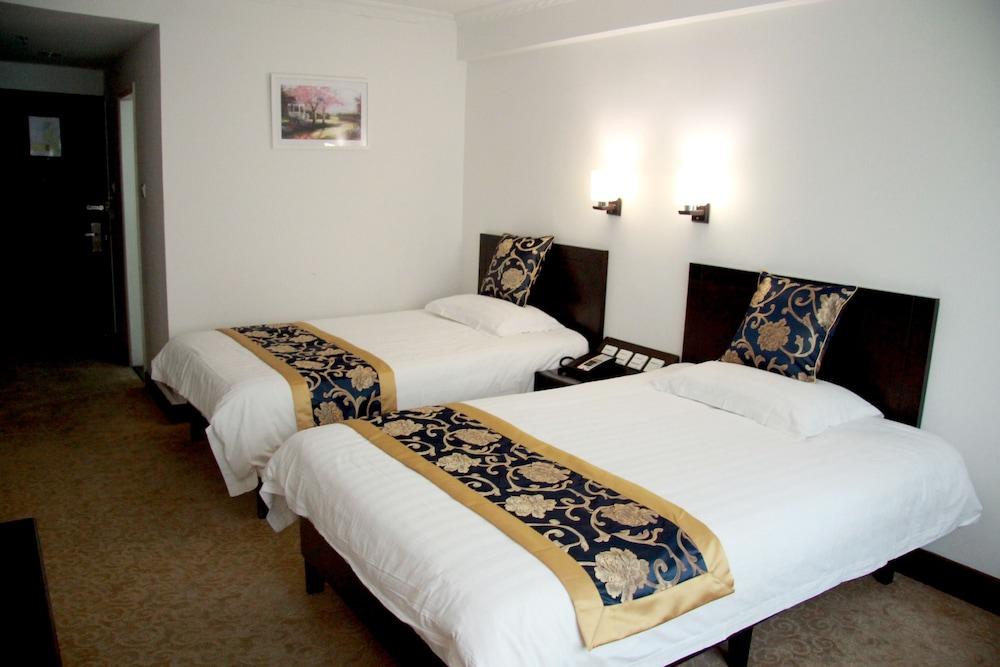 Shanghai Coinfamily Hotel - Tap to explore photos