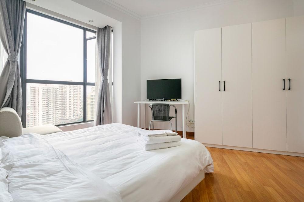 N2haus Service apartment - Tap to explore photos