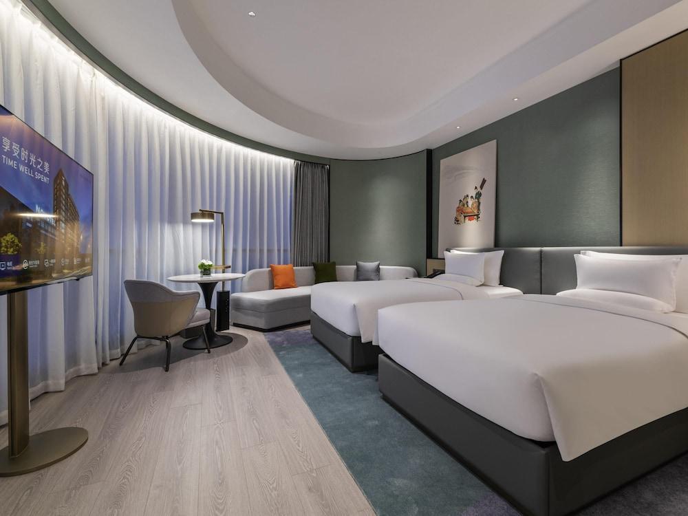 Novotel Shanghai Wanyuan Room Type - Deluxe Room, 2 Twin Beds