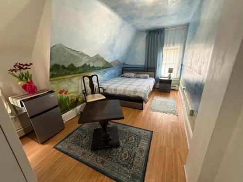 CLASSICAL AMERICAN Homestay HOUSE - Tap to explore photos