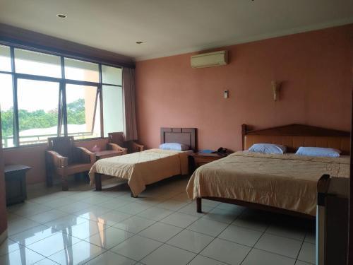 Hotel 678 Cawang powered by Cocotel Room Type - Queen Room