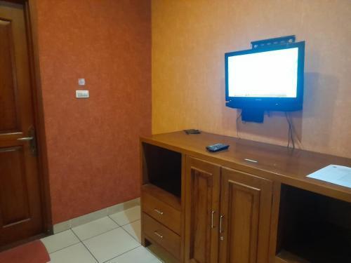 Hotel 678 Cawang powered by Cocotel Room Type - Family Room