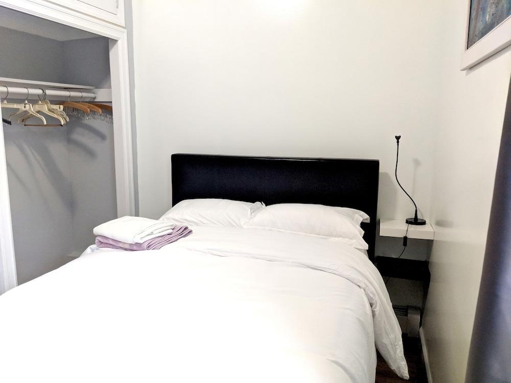 The Ultimate Guest House - Tap to explore photos
