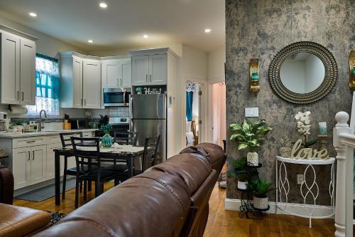Top Floor with Skylight Brooklyn Room Type - Family Room