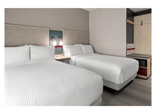 avid hotel Brooklyn Dyker Heights by IHG - Tap to explore photos