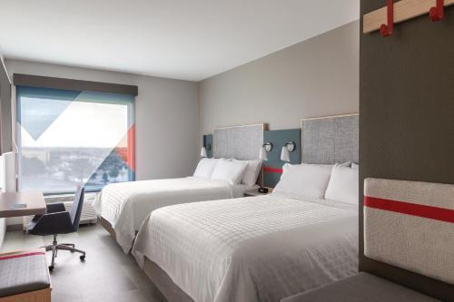 avid hotel Brooklyn Dyker Heights by IHG - Tap to explore photos
