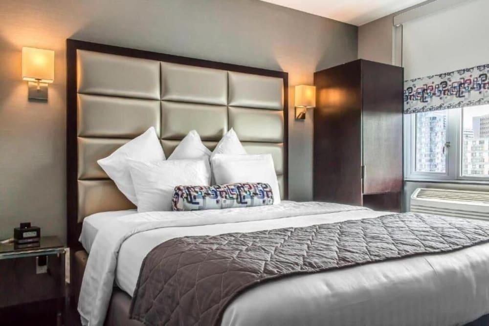 Umbrella Hotel Room Type - Comfort Room