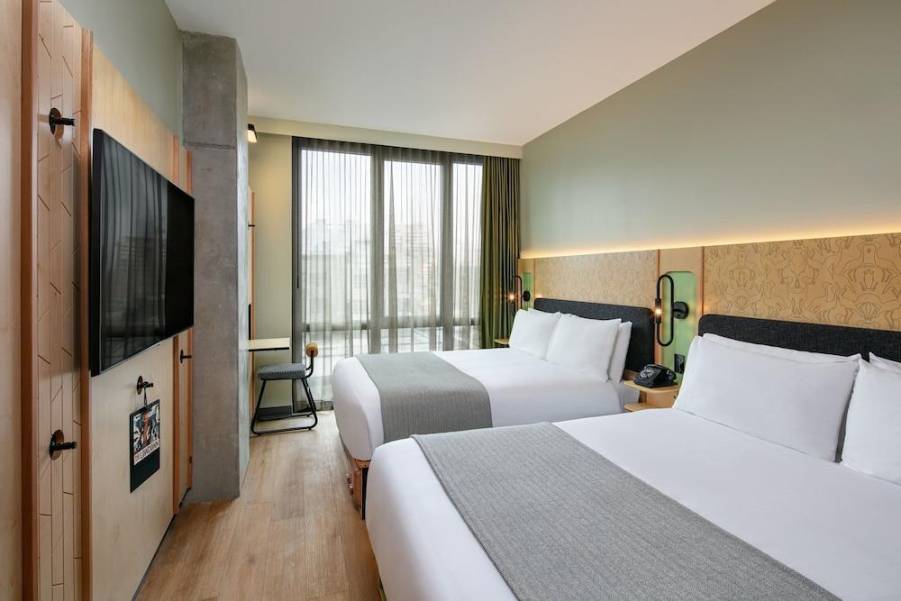 Moxy Brooklyn Williamsburg Room Type - Room, 2 Queen Beds