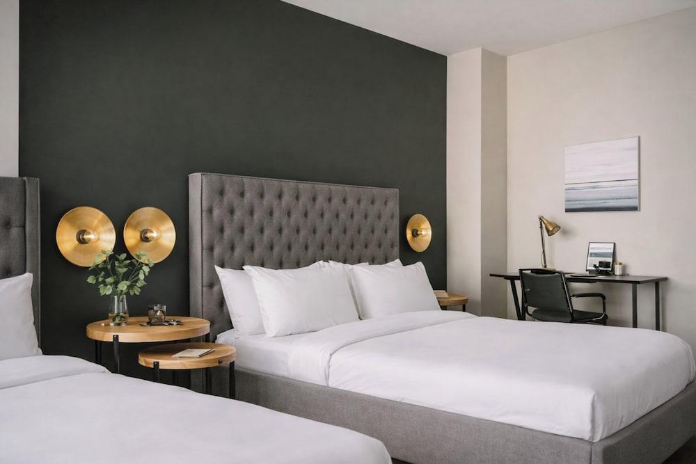 Dutch Hotel Long Island City New York , Belvilla District 6 Room Type - Room, 2 Double Beds, Courtyard Area