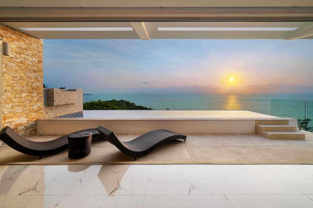 Villa The Wave 2 Residence Room Type - Deluxe Villa, 3 Bedrooms, Sea View, Sea Facing