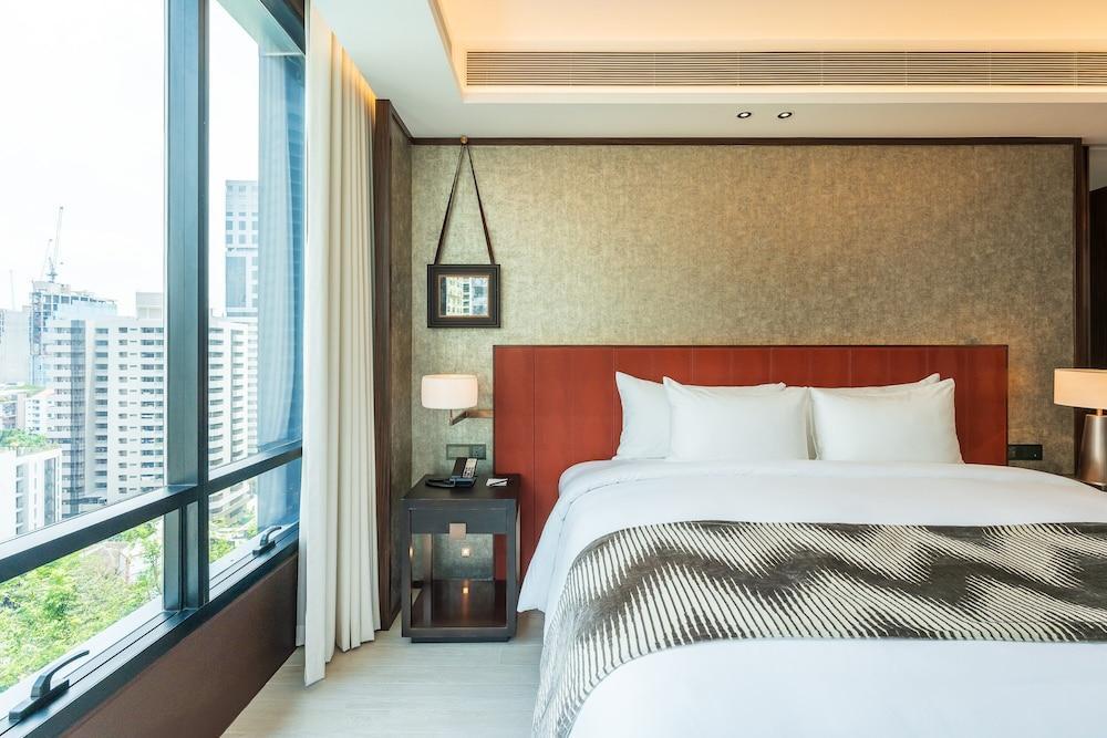 SILQ Hotel And Residence Room Type - Satin Corner Suite (One-Bedroom) SILQ Hotel And Residence Room Type - Satin Corner Suite (One-Bedroom)