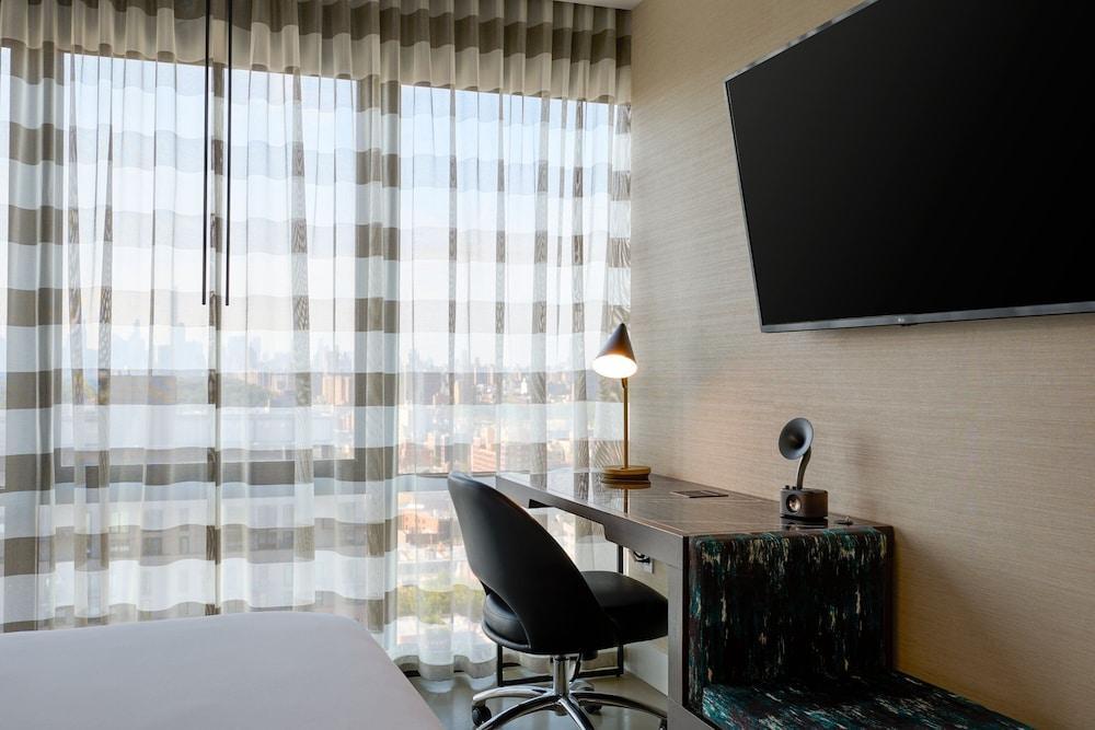Renaissance New York Harlem Hotel Room Type - Room, 2 Queen Beds, City View