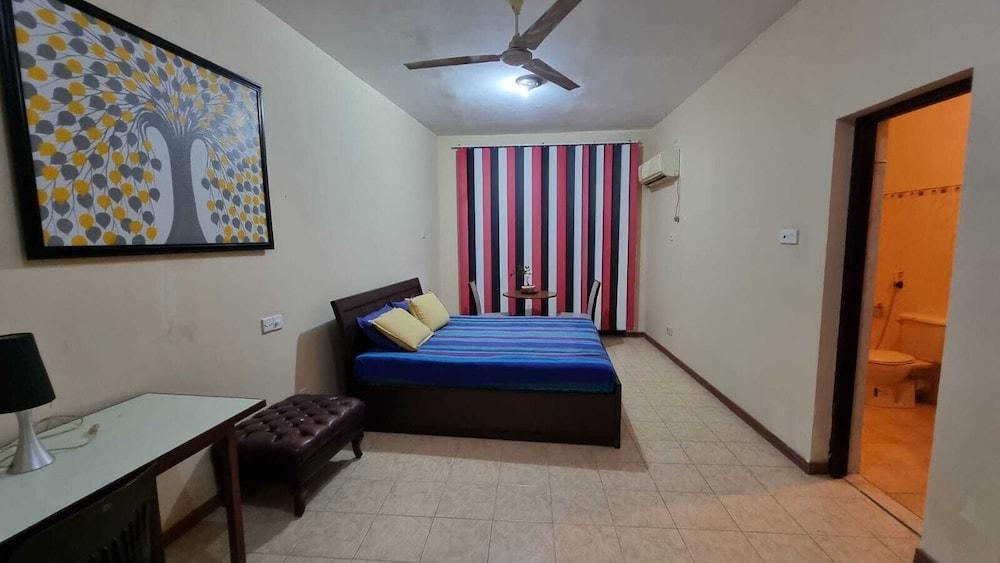 Victory Colombo Room Type - Premium Room, 1 King Bed