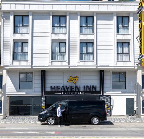 Heaven Inn Airport Hotel Room Type - Deluxe Family Room Heaven Inn Airport Hotel Room Type - Deluxe Family Room